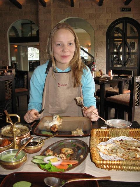 Oli jo nalka tullutkin...intialaisessa ravintola Bukharassa ruokailemassa